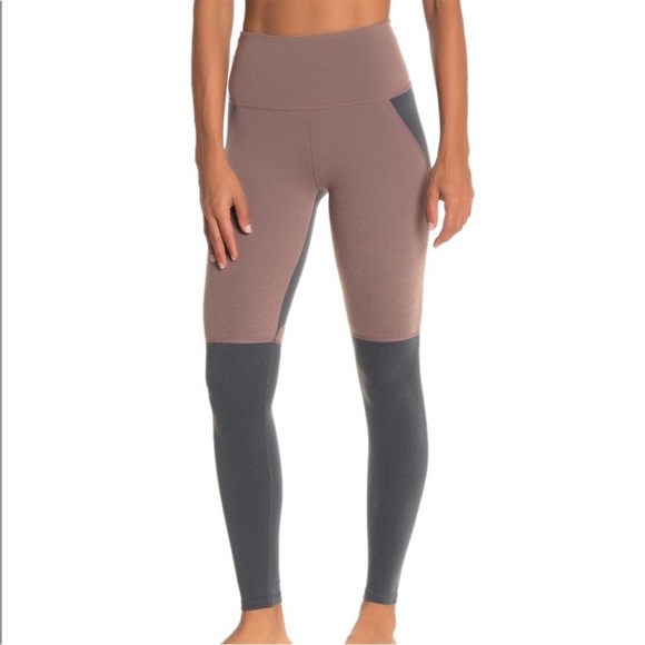 Beyond Yoga Next Colorblock High Waisted Leggings Size Small Activewear - Picture 1 of 14